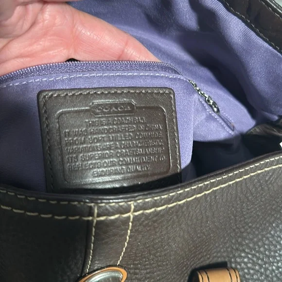 Coach Vintage Chelsea Turnlock Bag - Picture 6 of 8